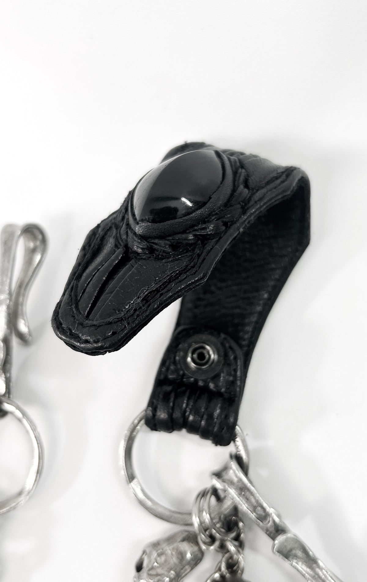 2502-AC06 WCN-Black Panther Skull