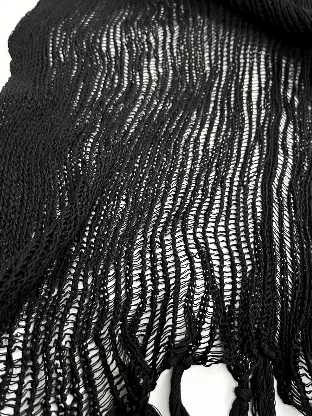 1402-ST05 Northern Light Knit Stole 02_BLK