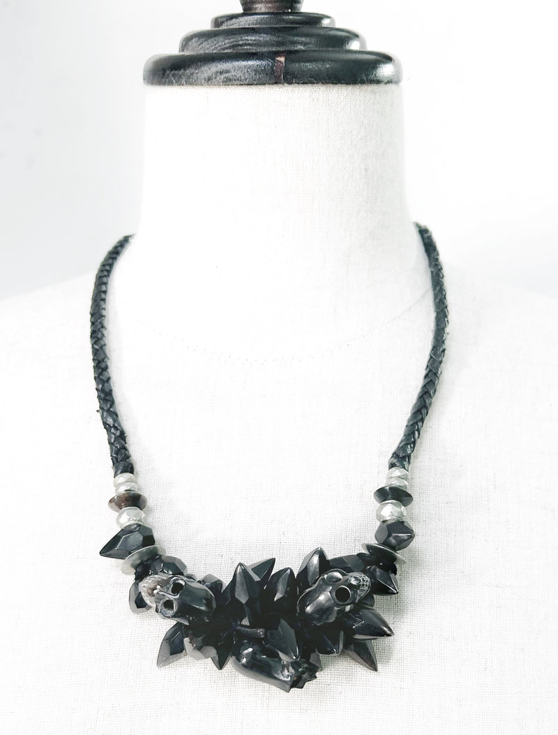 2501-AC11 Black Shadow Necklace 02
