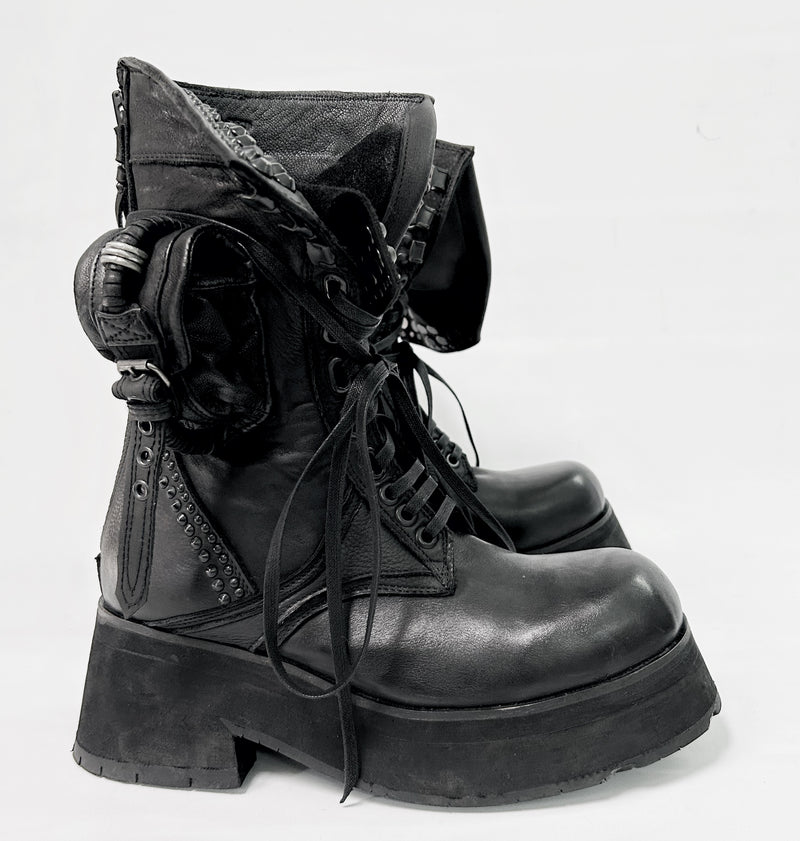 2501-BO05 Chrome Platform Boots