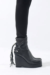 1602-BO02L Crush Braided Boots