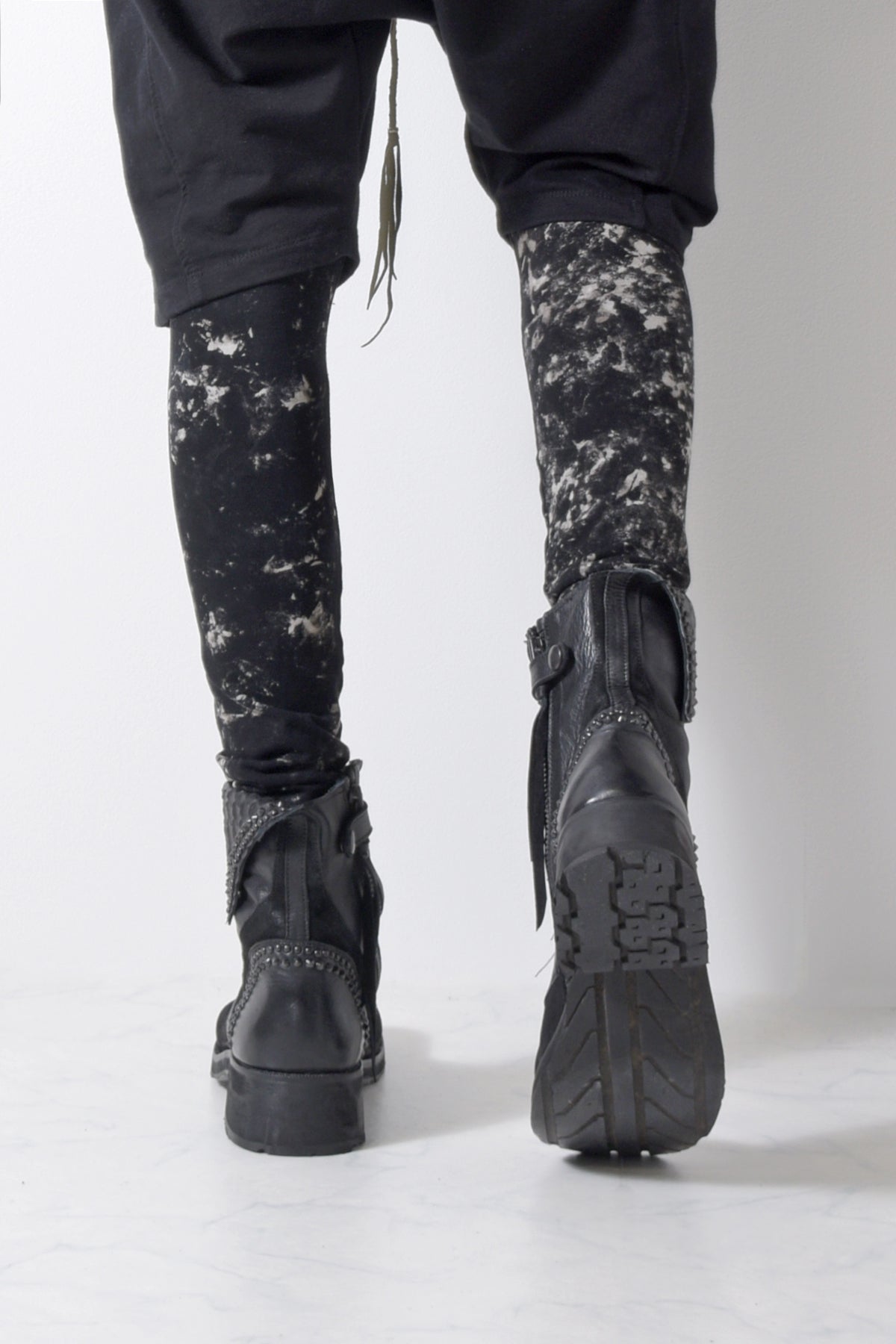 2201-BO01 Crush Boots 14