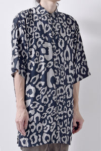 2101-SH07 Leopard Lazy Shirt
