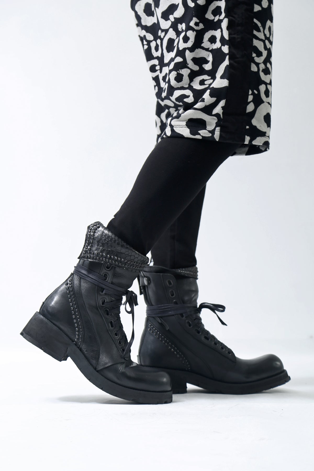1702-BO03A Crush Chrome Boots 03