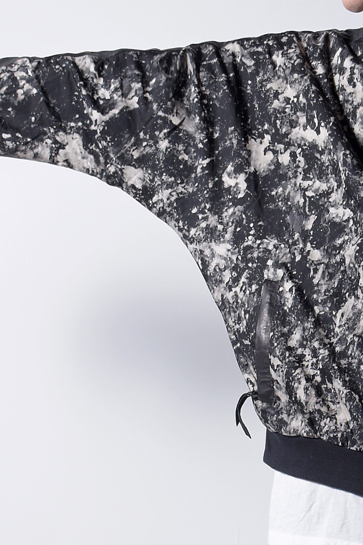 2202-JK04B Flake Discharged Dolman