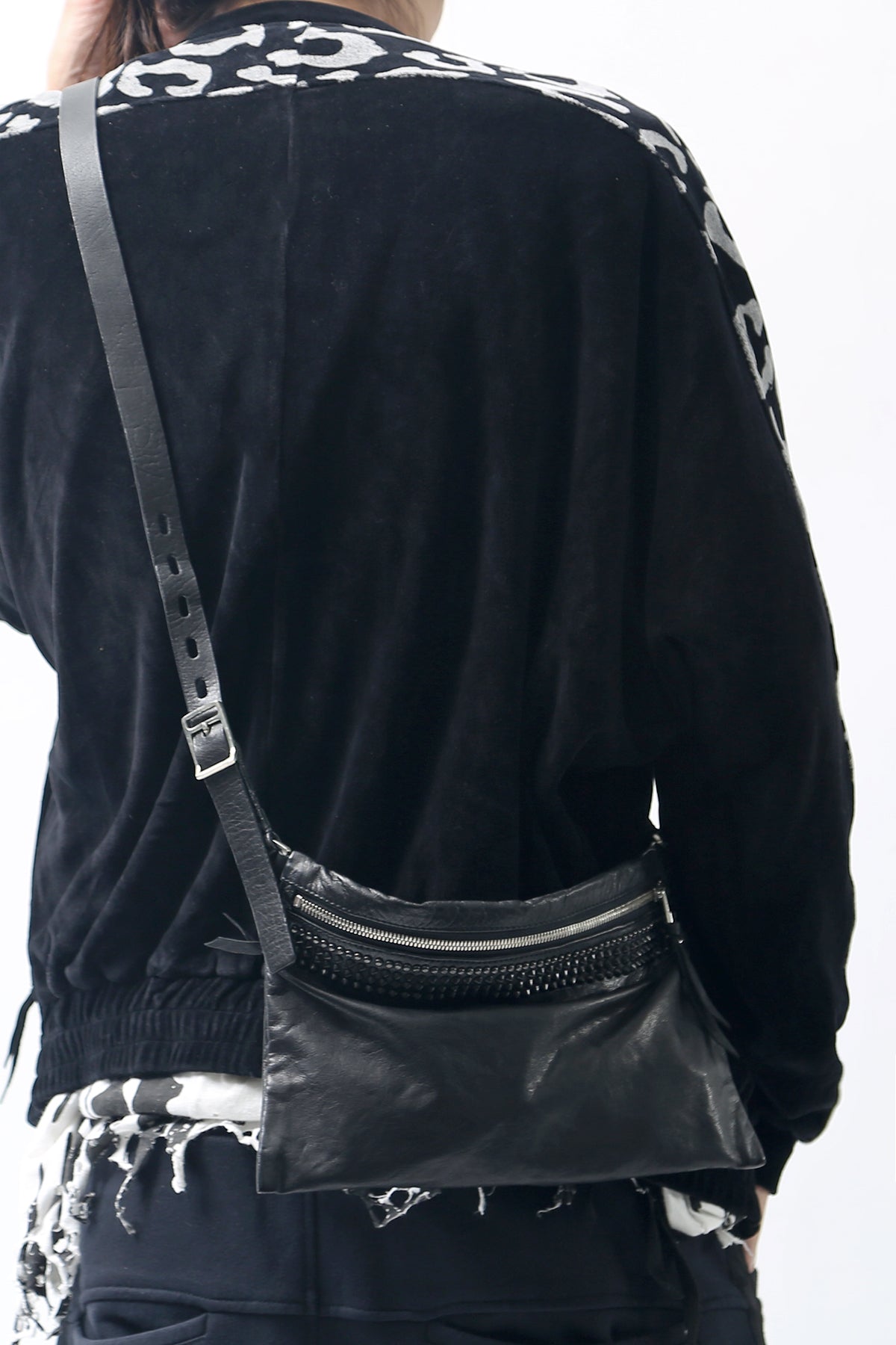 1902-BG05 Stingray Square Pouch