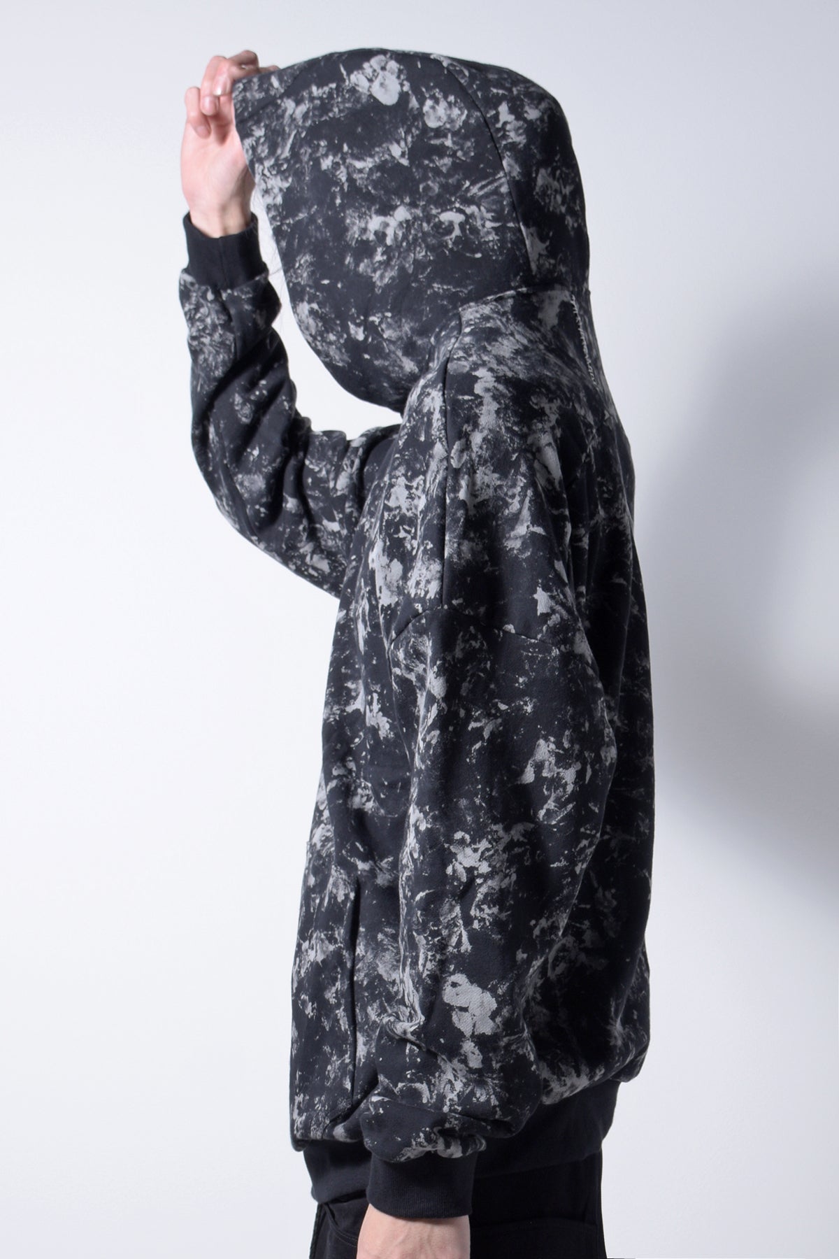 2202-TP03 Flake Discharged Pullover