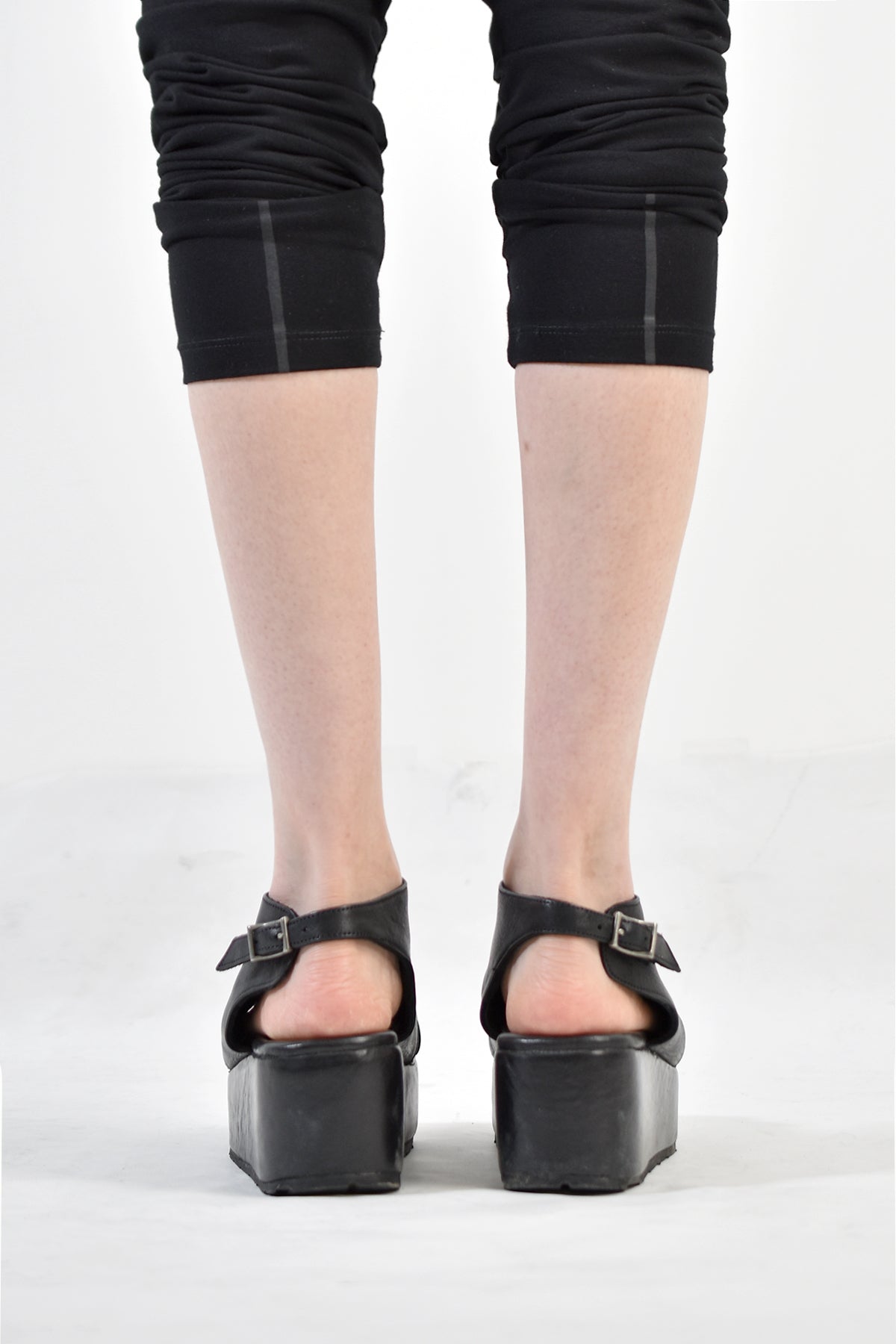 KMRii メタルストラップ サンダル シルバー ブラック KMRii ケムリ Black Metal Sandal PMD ブラック メタル サンダル