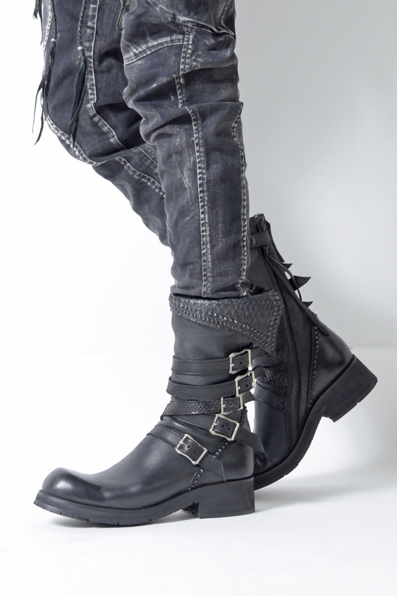 2102-BO04 Crush Strap Boots 02