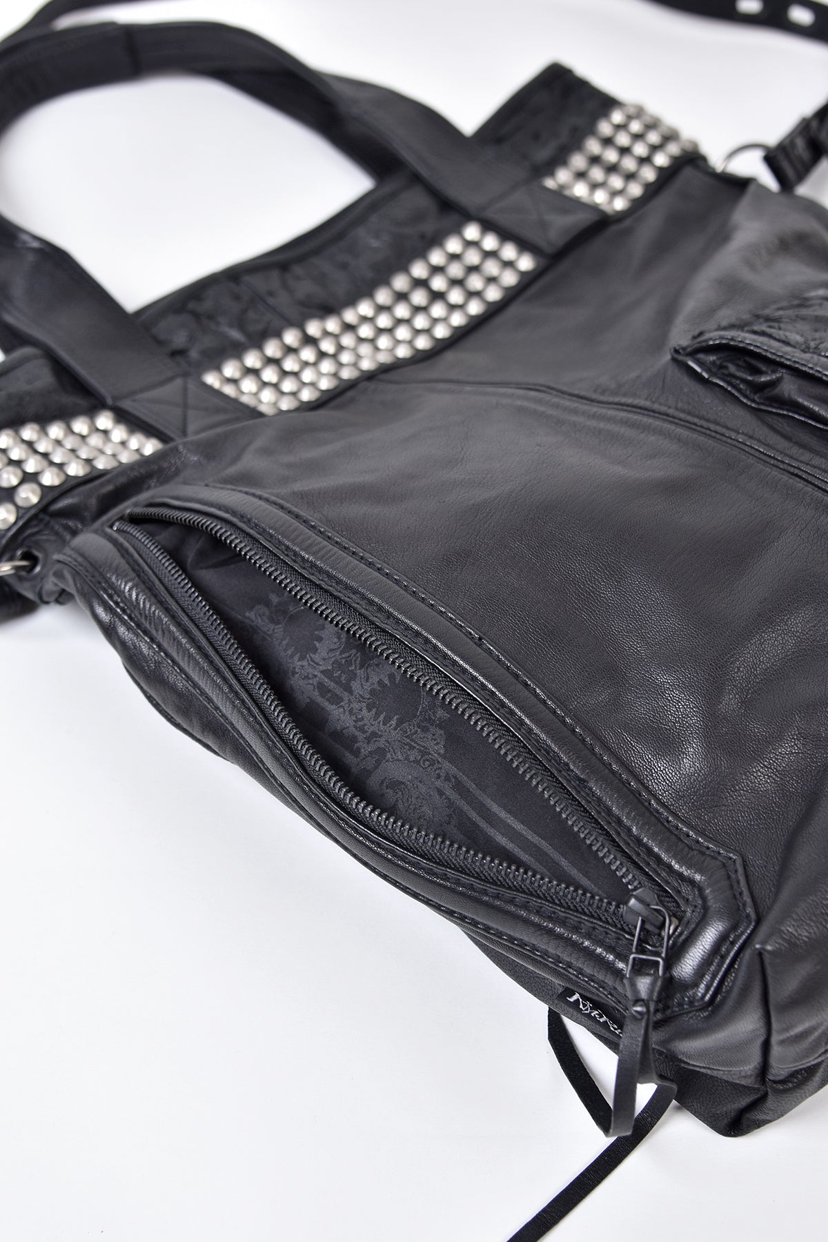 1301-BG02 White Estoc Tote