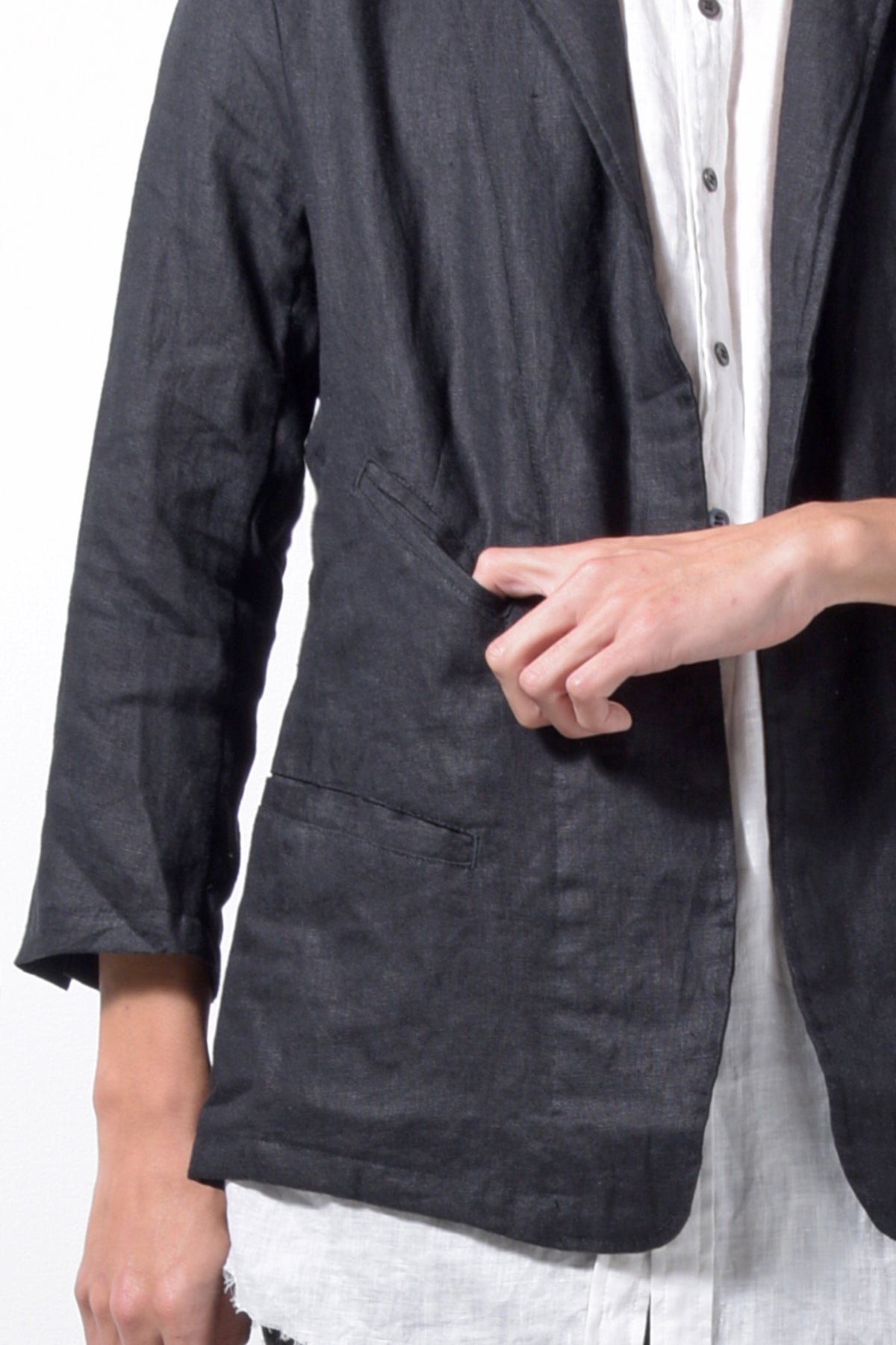 2201-JK04A Back Stitch Cropped Sleeve JKT Black