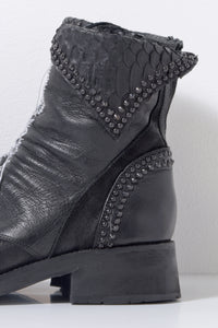 2201-BO01 Crush Boots 14