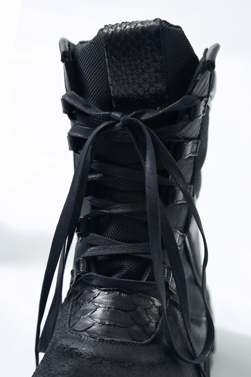 1801-BO08 Black Metal Sneaker 03