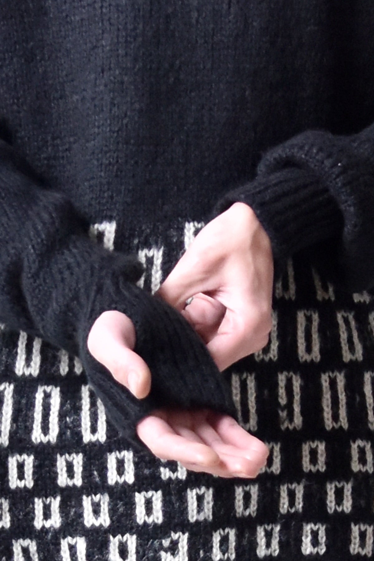 1902-KT02 Monolith Mohair Pullover 02