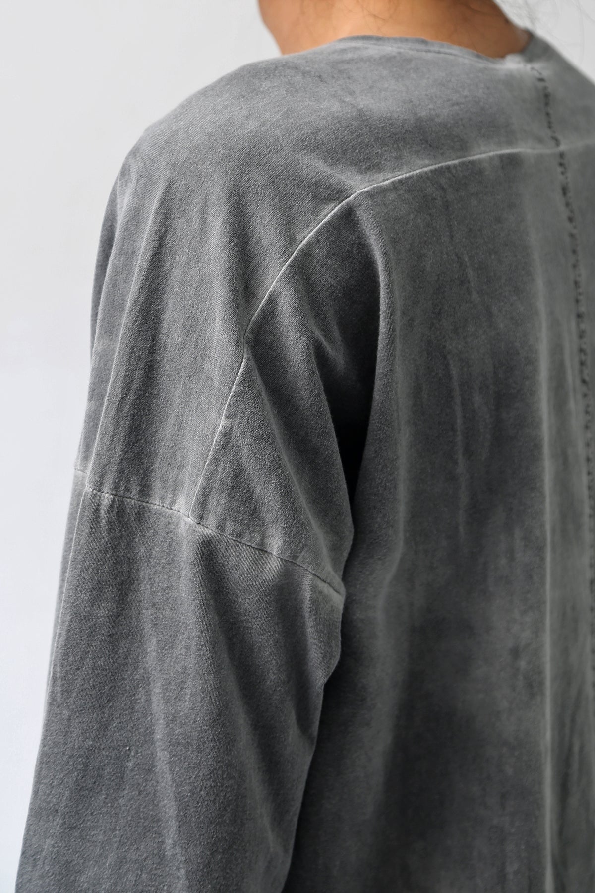 1902-CT02/LS Back Stitch Crush Cut / LS Charcoal