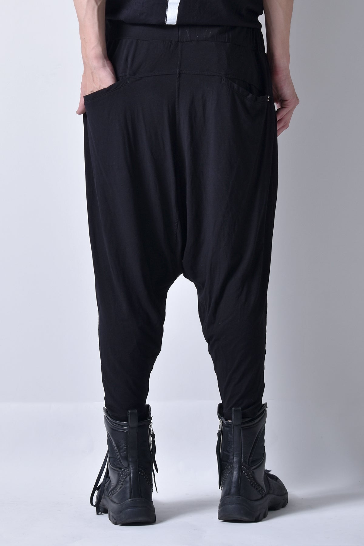 2101-PT04A Viscose Triangle Pants 02