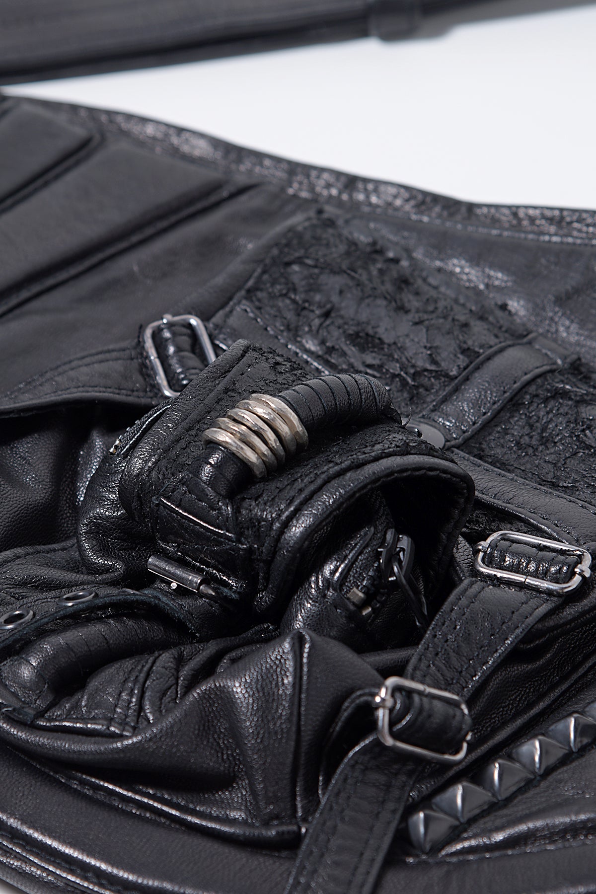 2202-BG05 LA Chrome Bag 03