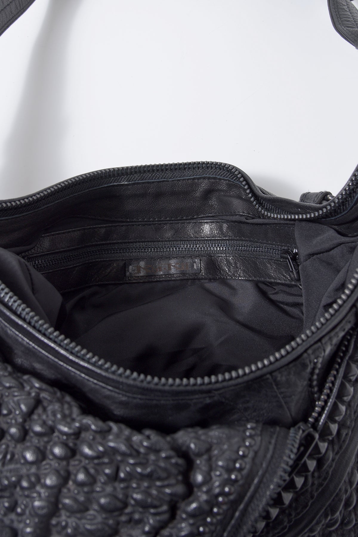 2201-BG05 KB-Shoulder / Mutant