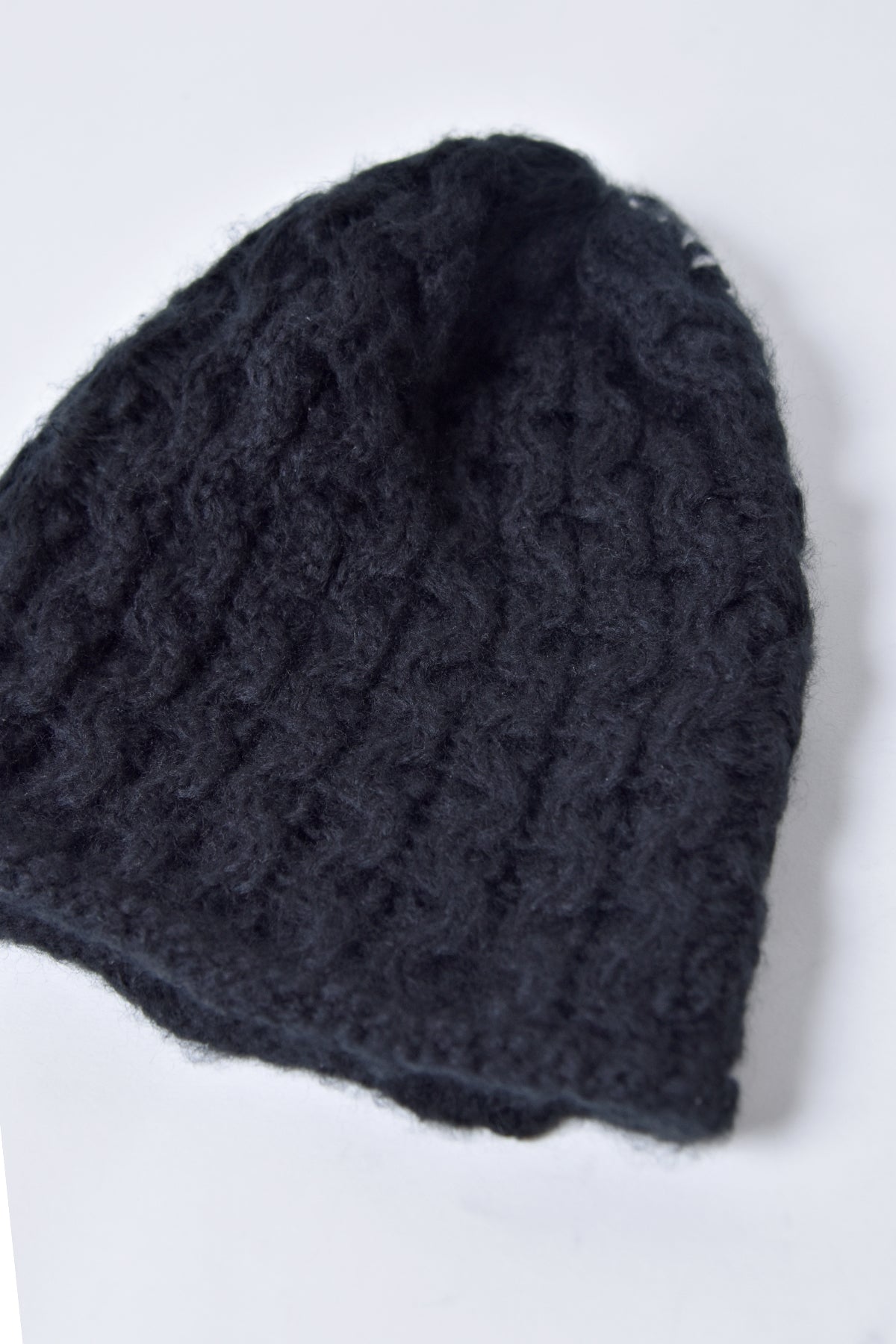 2002-KT05 Cable Mohair Beanie 02 Black
