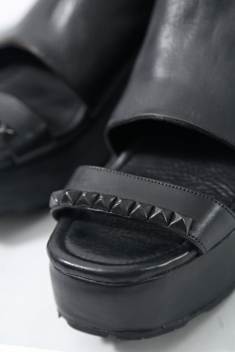 1801-BO04L Black Metal Sandal PMD