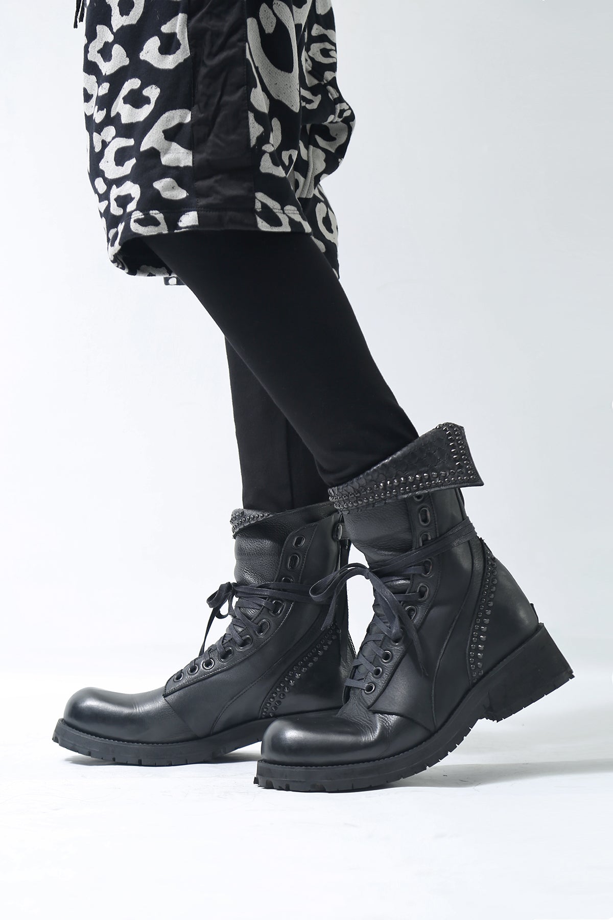 1702-BO03A Crush Chrome Boots 03