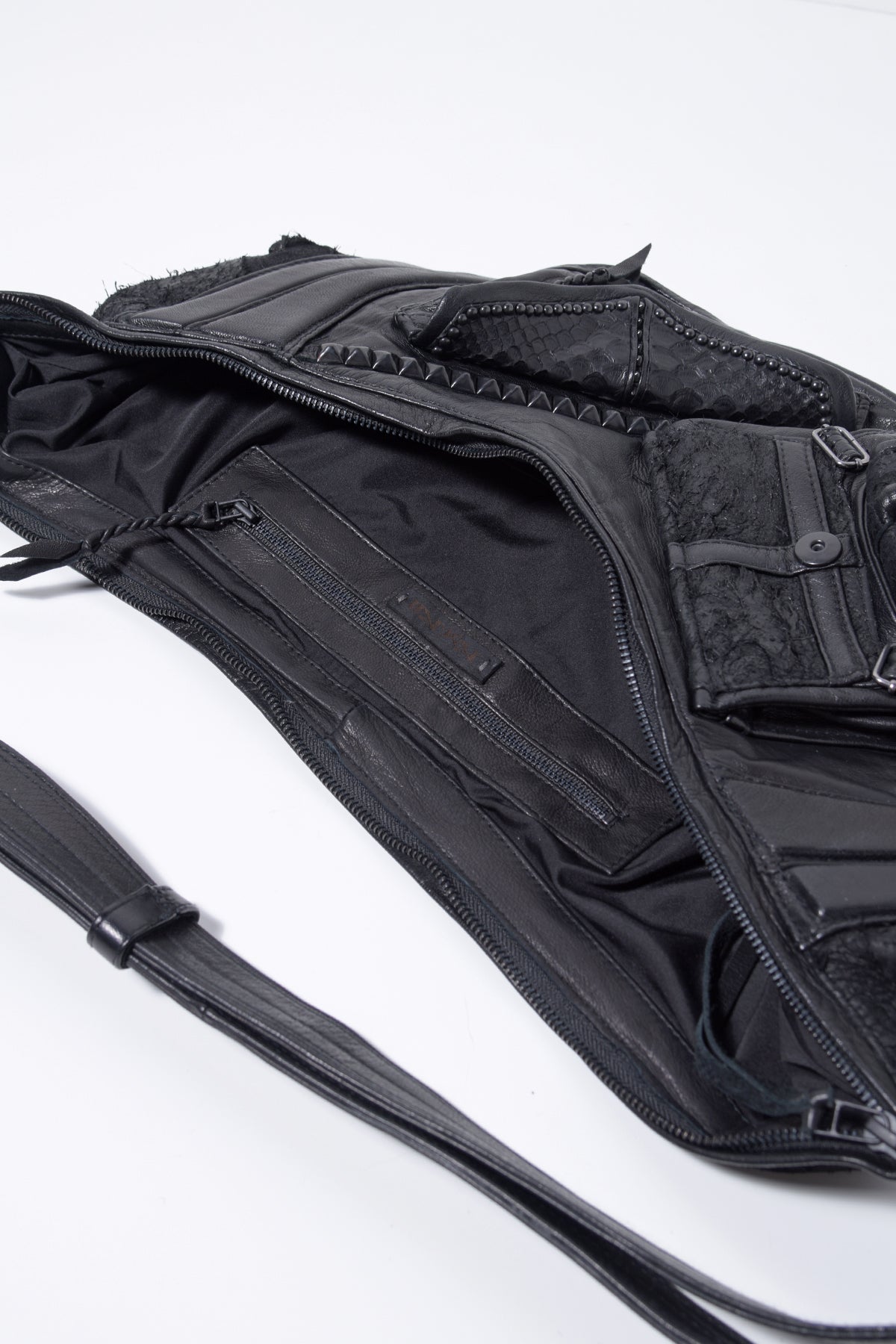 2202-BG05 LA Chrome Bag 03