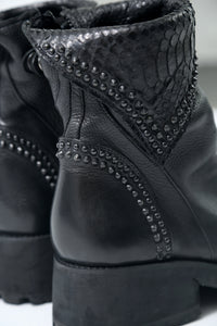 1602-BO03 Crush Short Boots