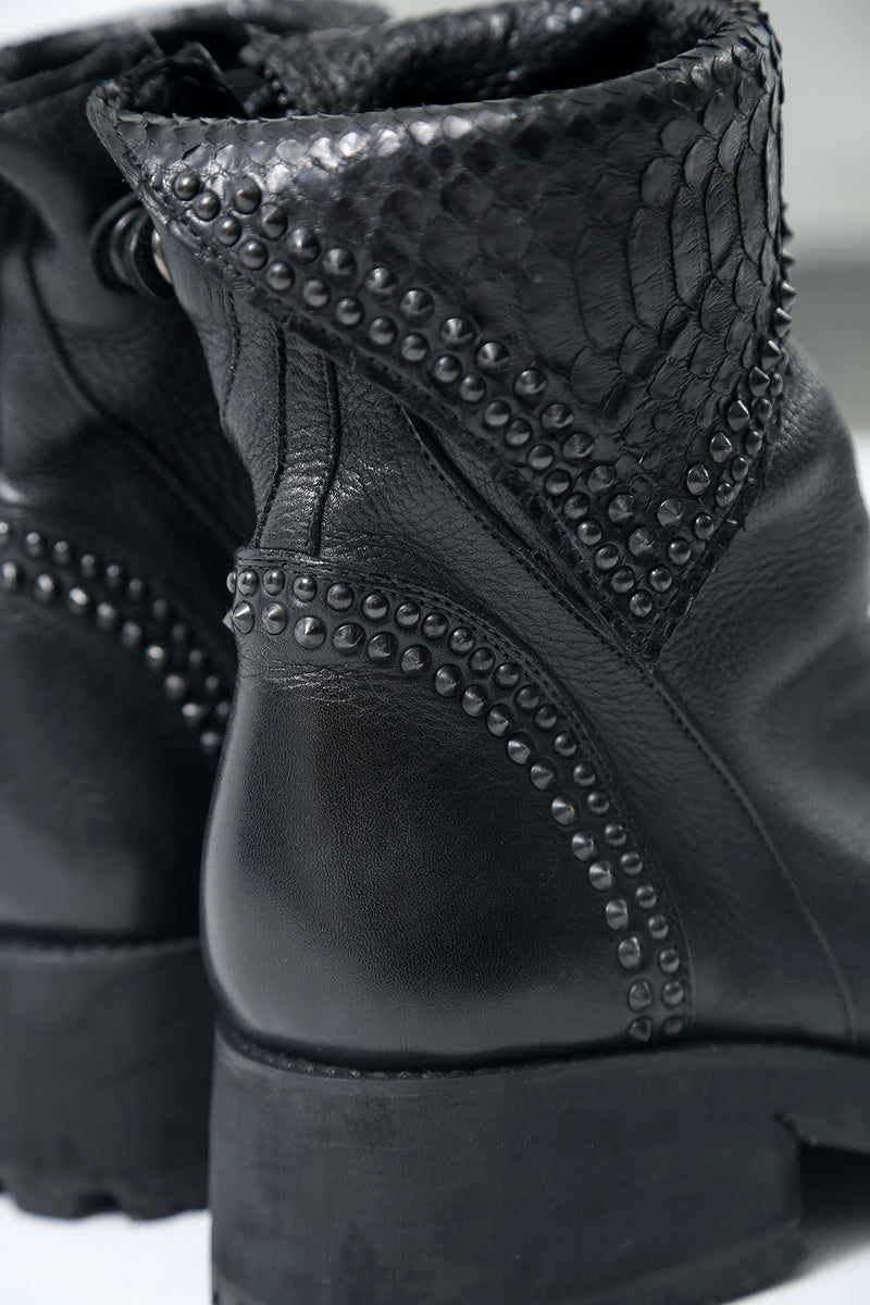 1602-BO03 Crush Short Boots