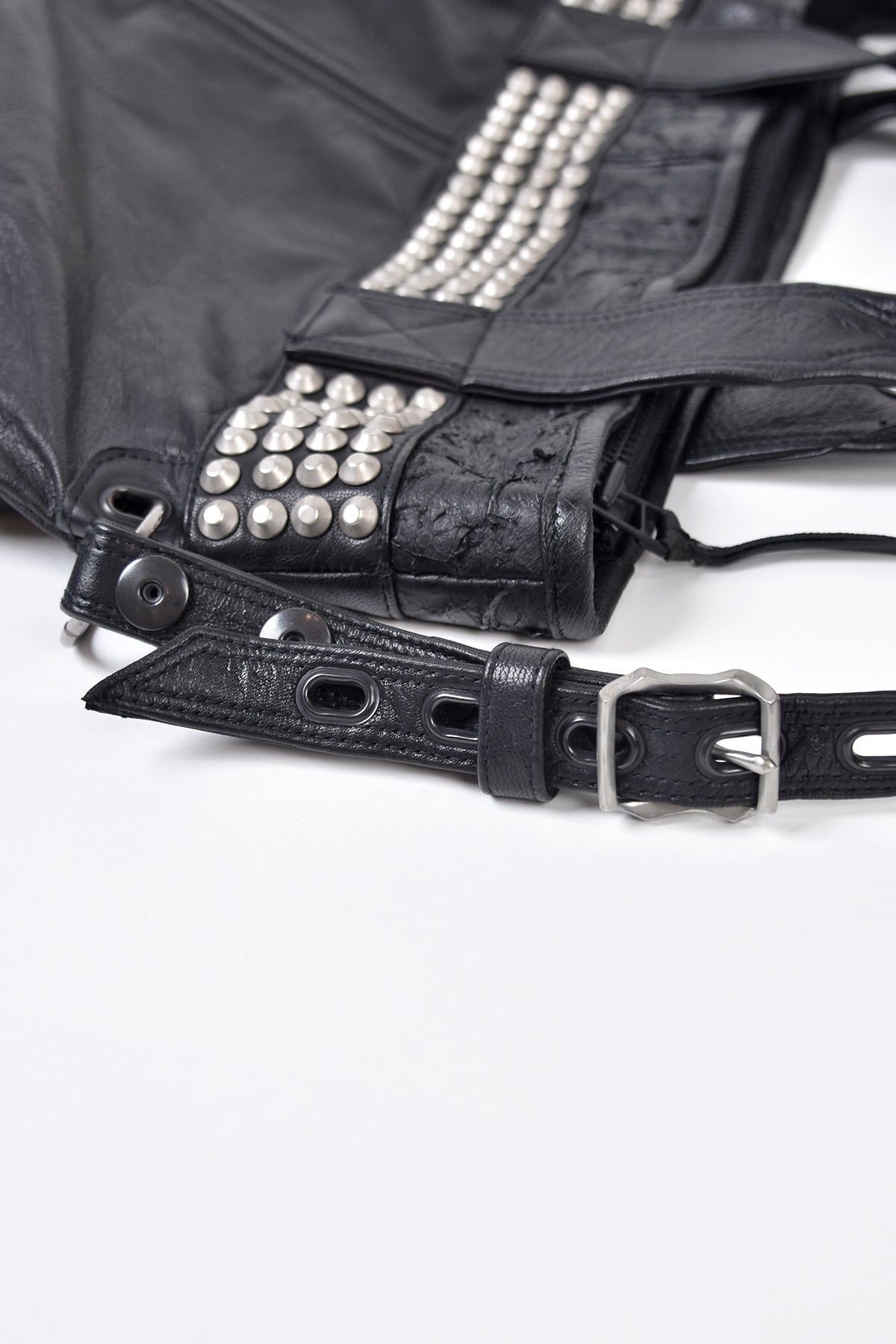 1301-BG02 White Estoc Tote