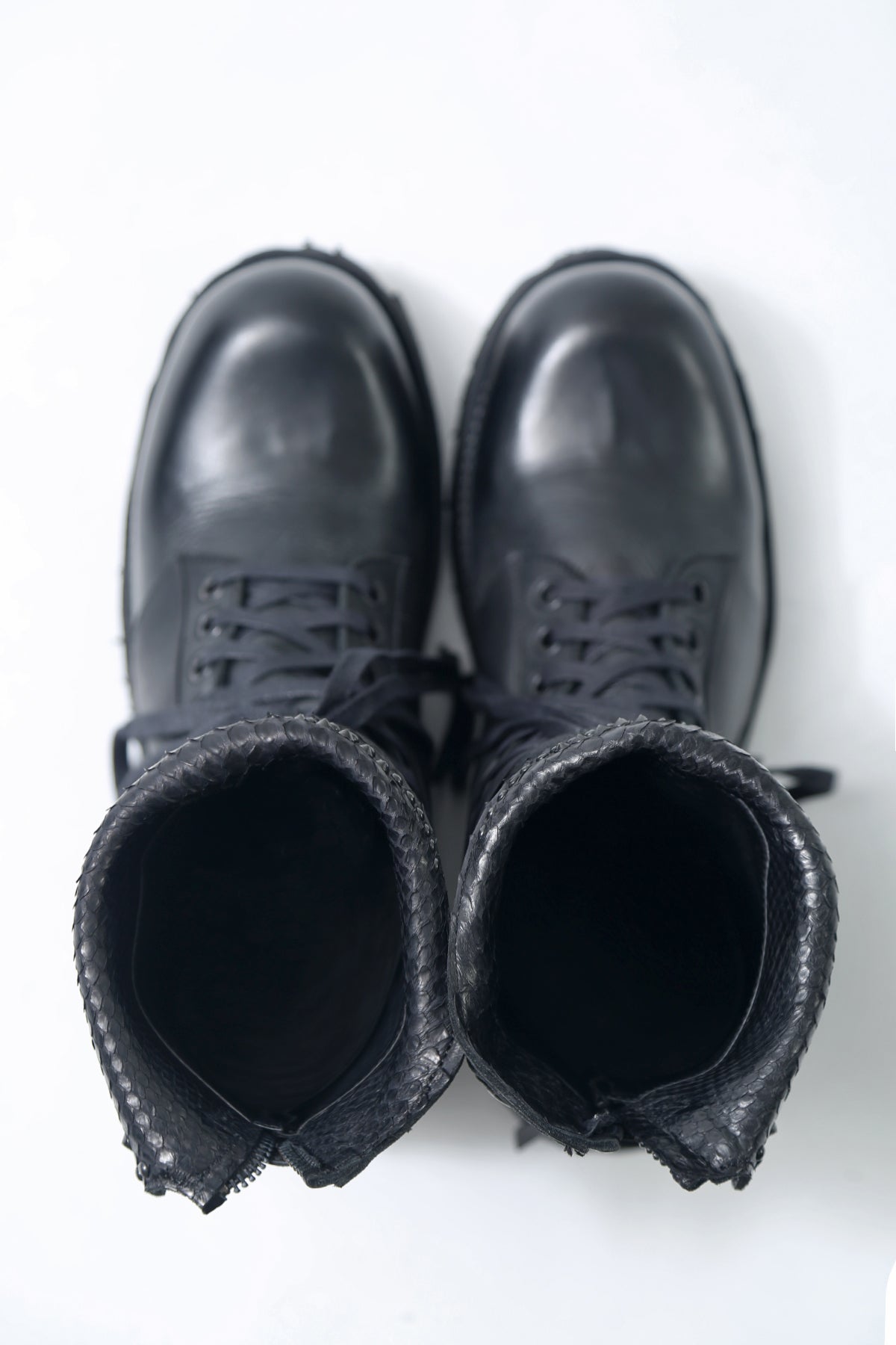 1702-BO03A Crush Chrome Boots 03