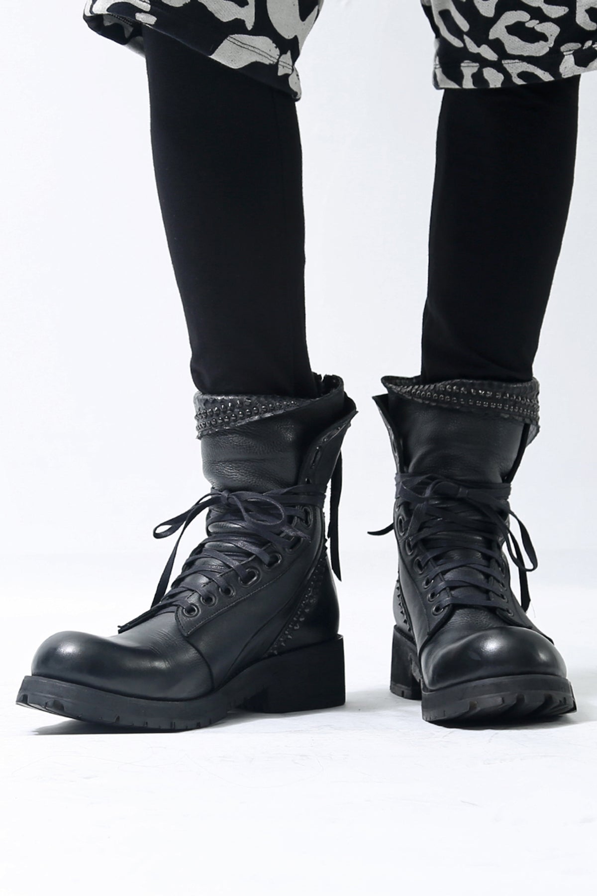 1702-BO03A Crush Chrome Boots 03