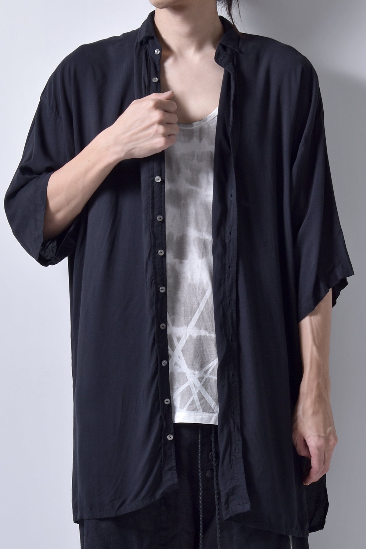 2101-SH05 Stealth Rayon Lazy Shirt_Black