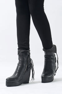 1602-BO02L Crush Braided Boots