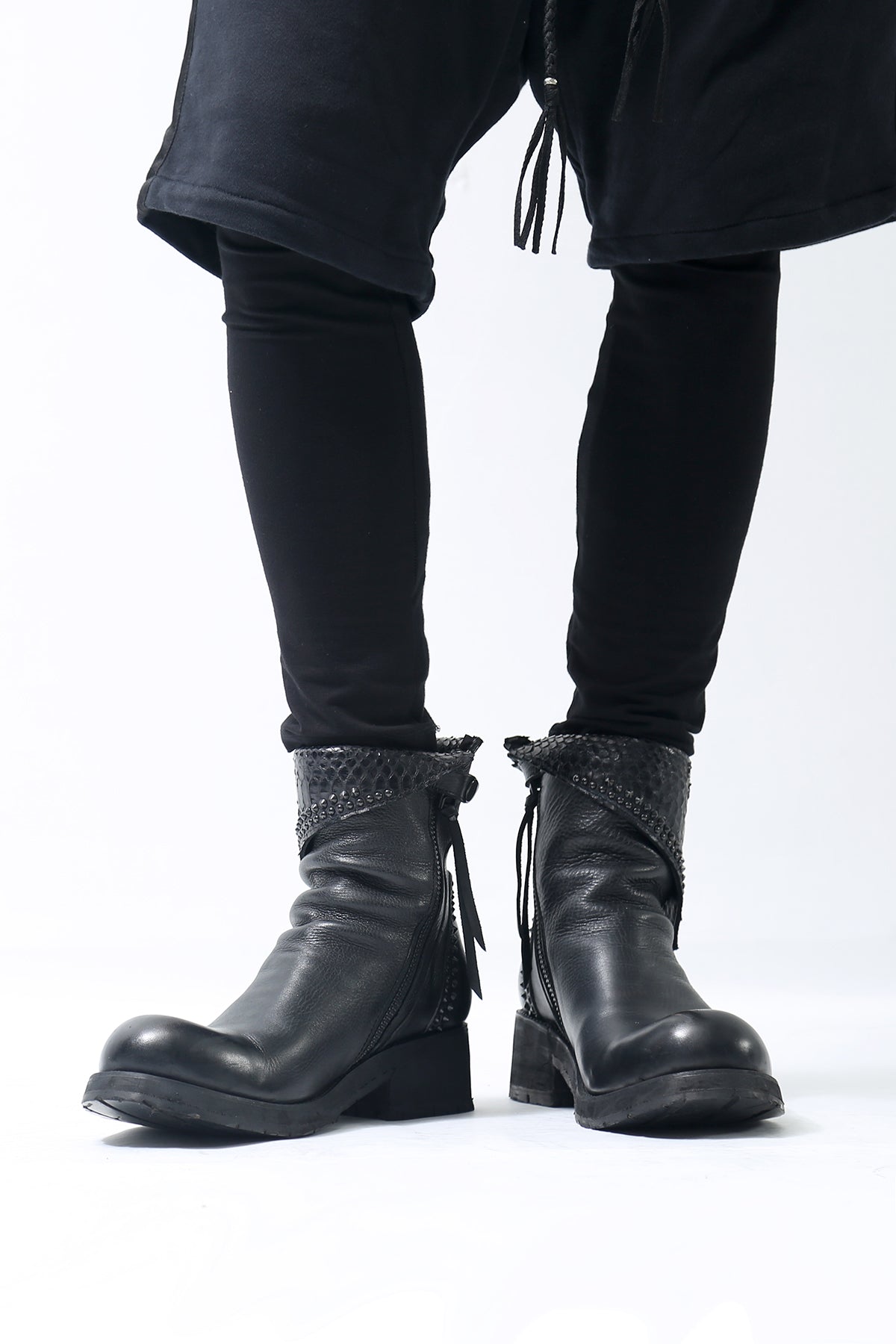 1602-BO03 Crush Short Boots