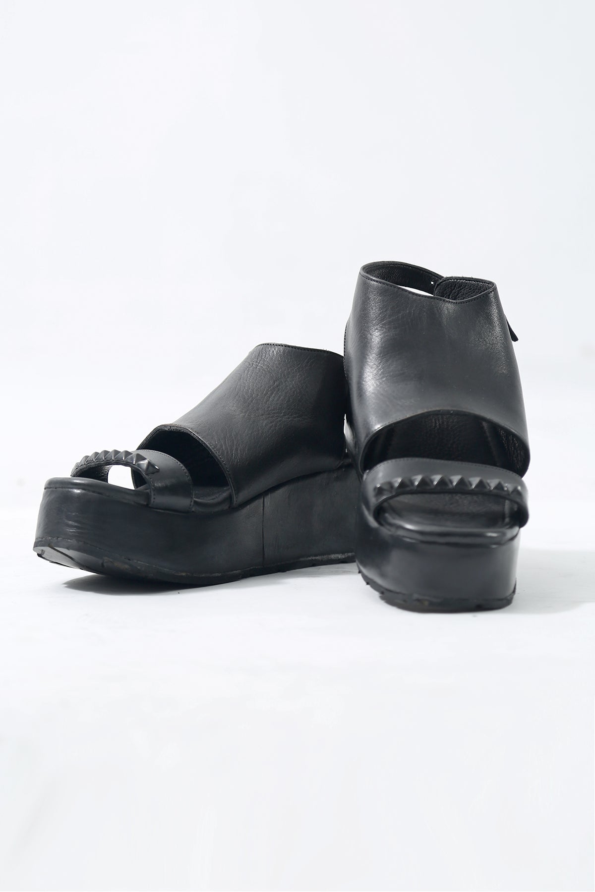 1801-BO04L Black Metal Sandal PMD