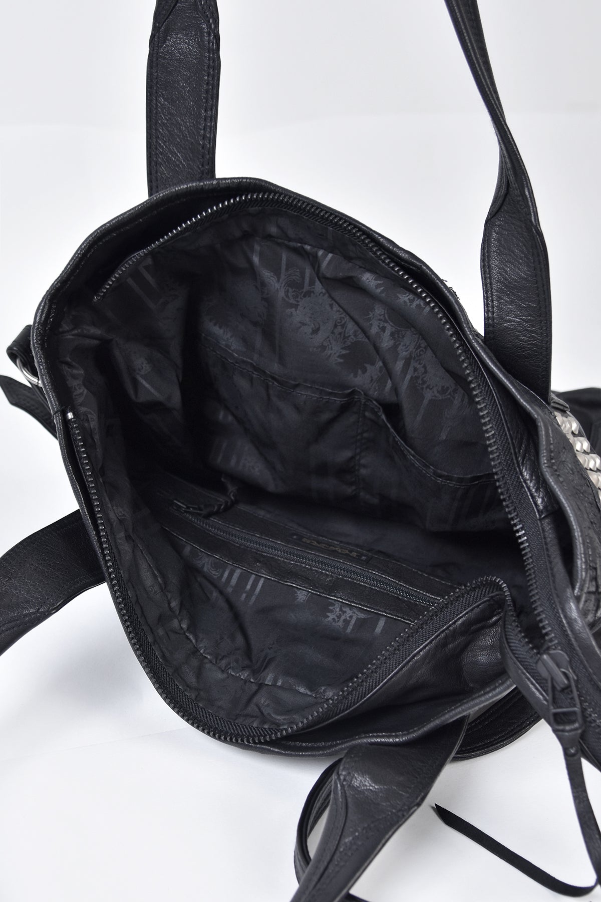 1301-BG02 White Estoc Tote