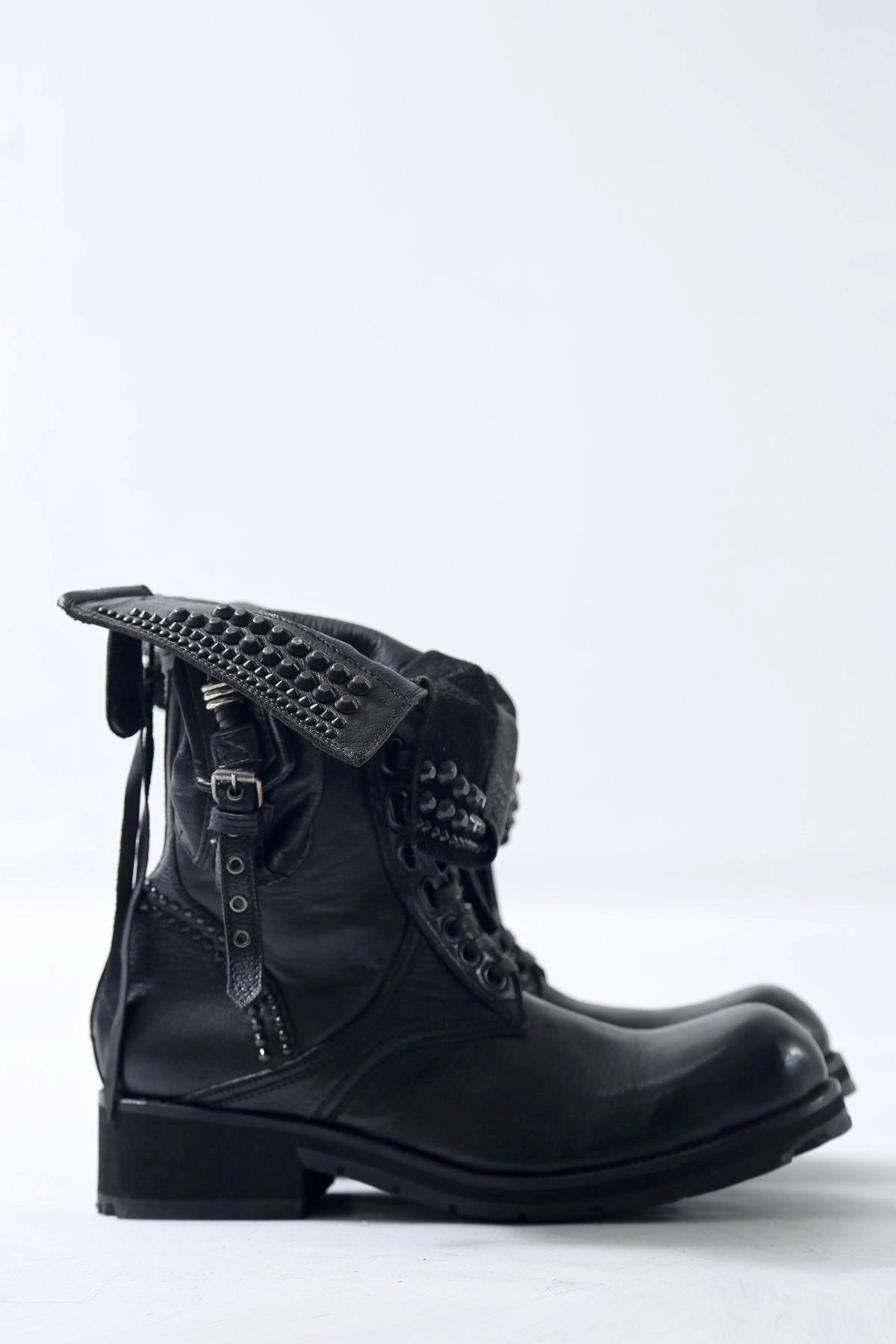 1602-BO07 Chrome Boots 10