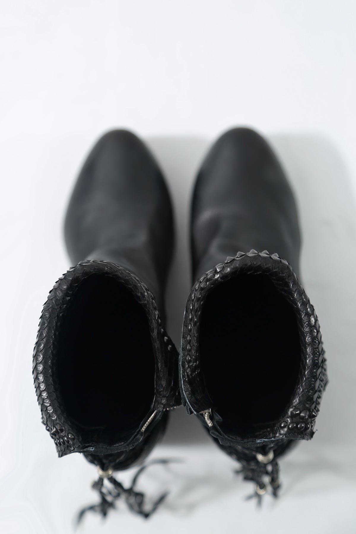 1602-BO02L Crush Braided Boots