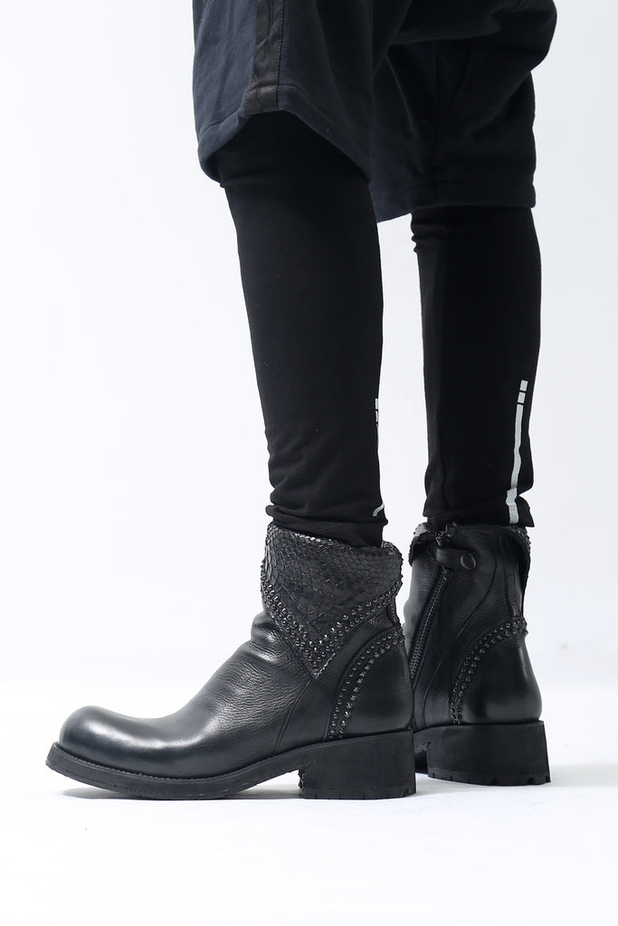 1602-BO03 Crush Short Boots