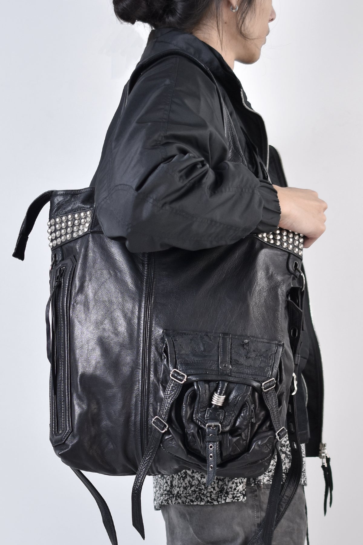 1301-BG02 White Estoc Tote