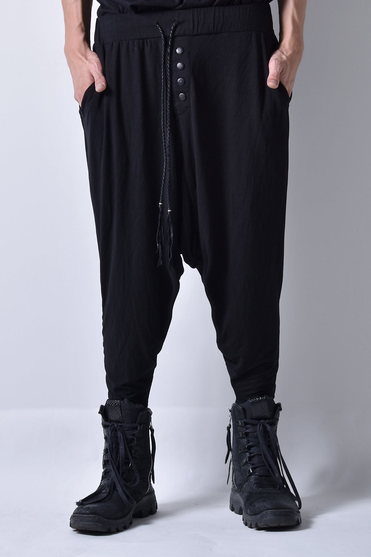 2101-PT04A Viscose Triangle Pants 02