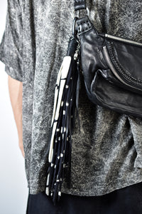 1802-AC01 Feather Hook 09