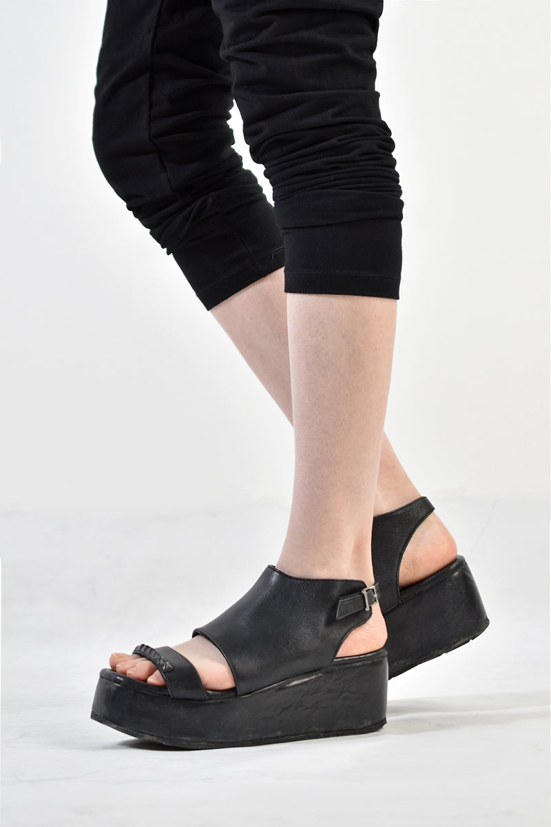 1801-BO04L Black Metal Sandal PMD