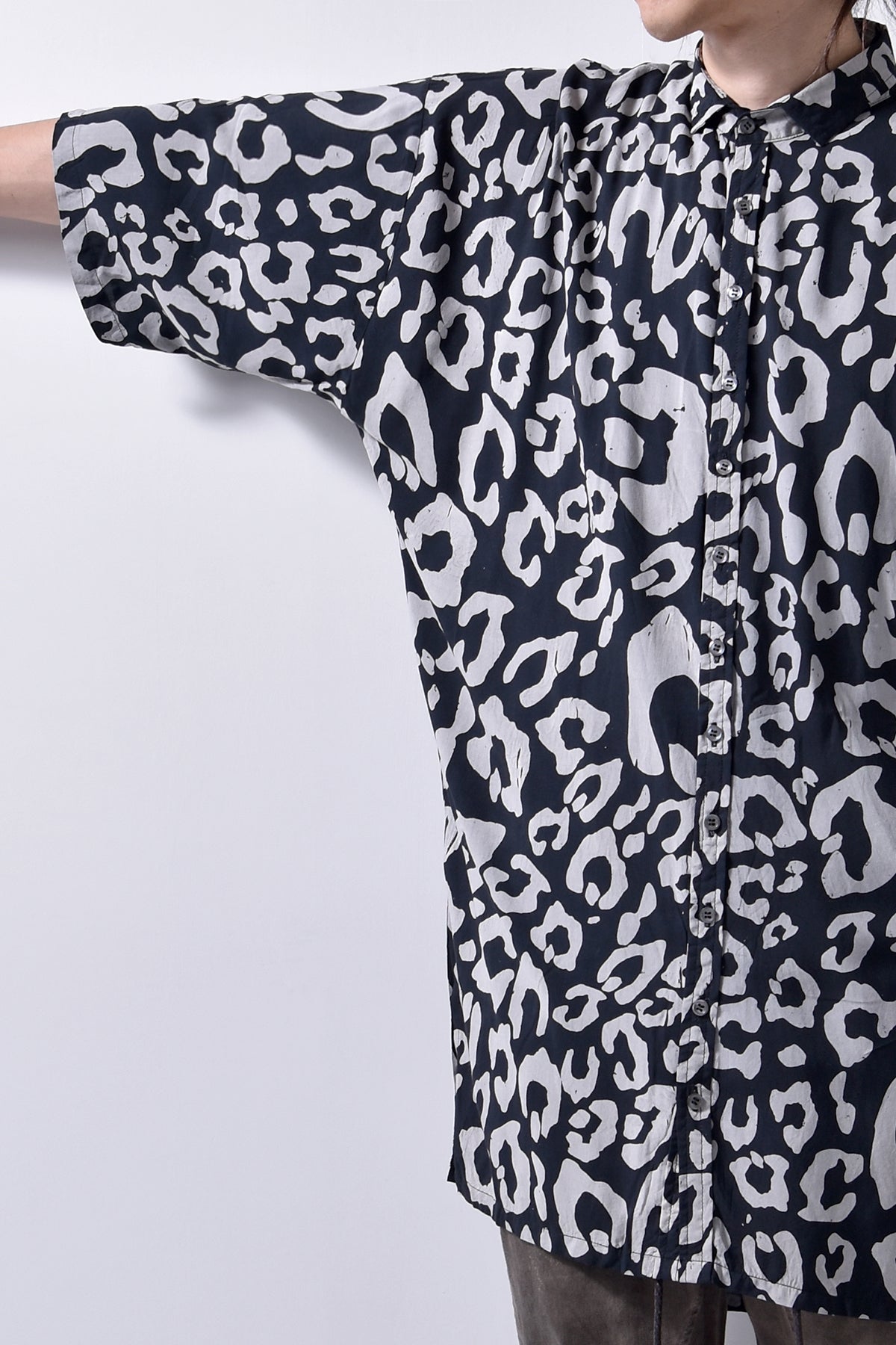 2101-SH07 Leopard Lazy Shirt