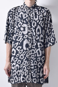 2101-SH07 Leopard Lazy Shirt
