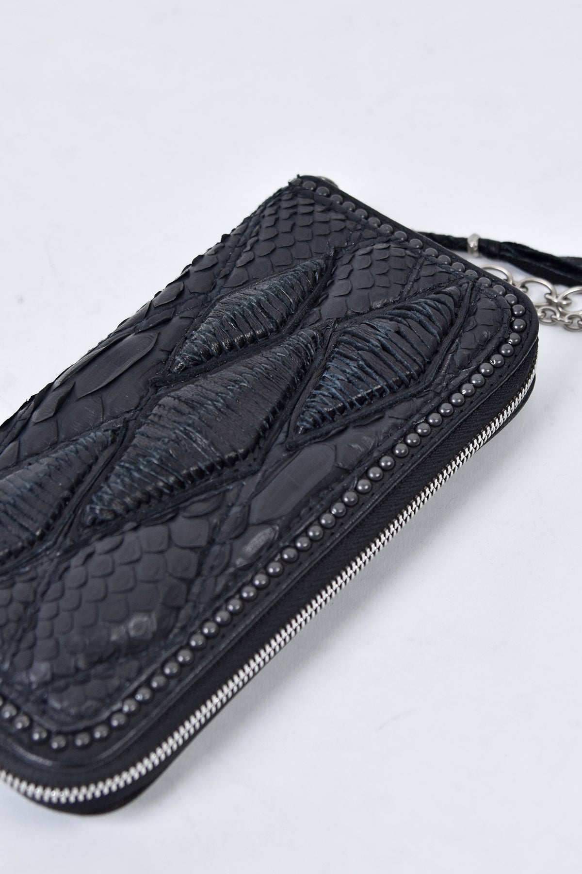 2101-W01 WR-Domino 02