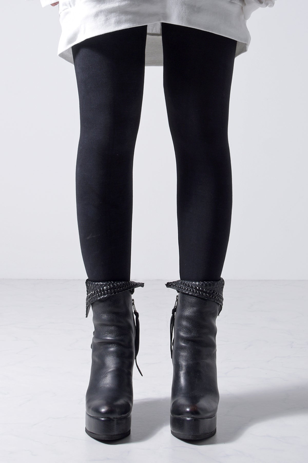 2202-PT09W Hand Stitch Print Leggings -Women's-