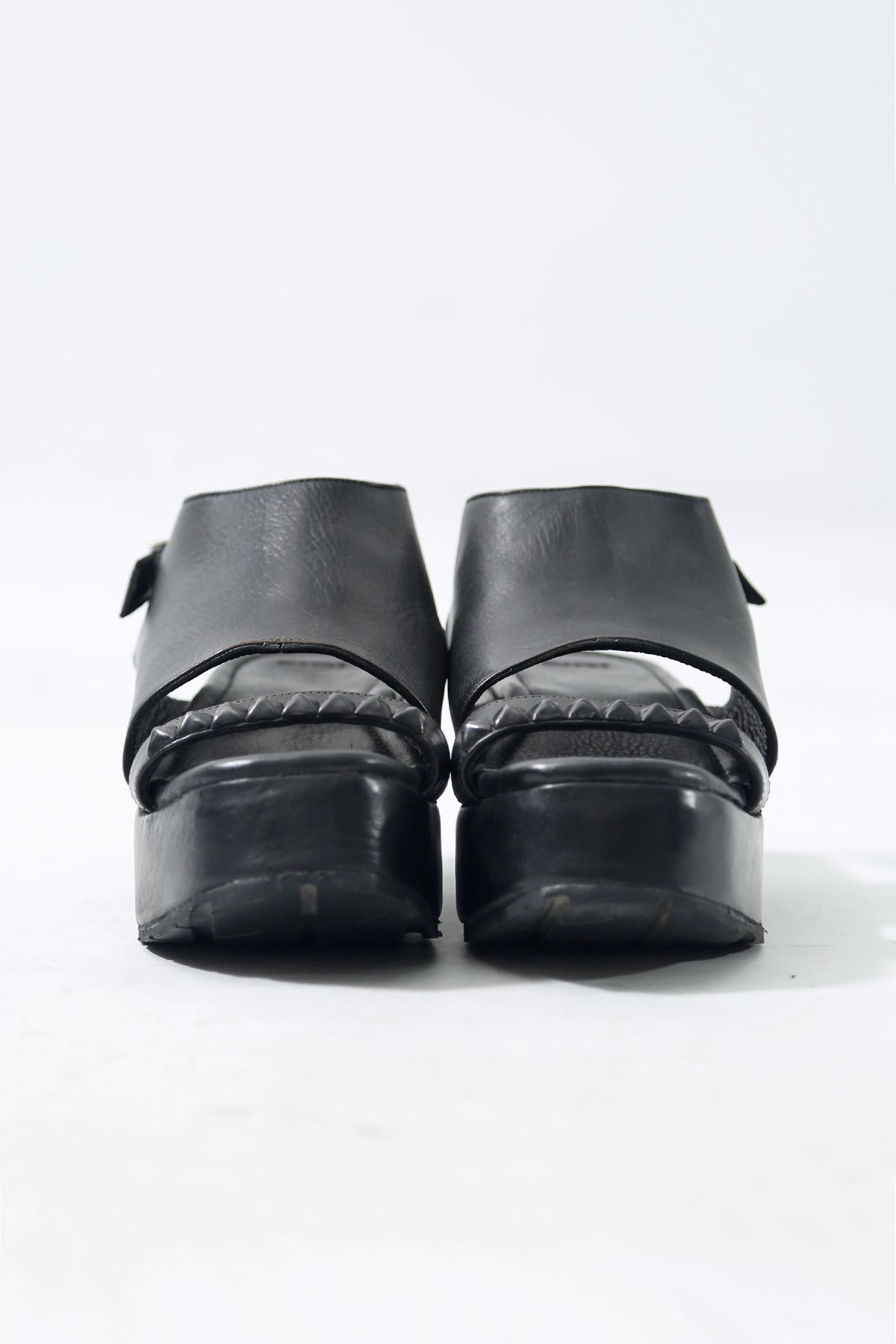 1801-BO04L Black Metal Sandal PMD