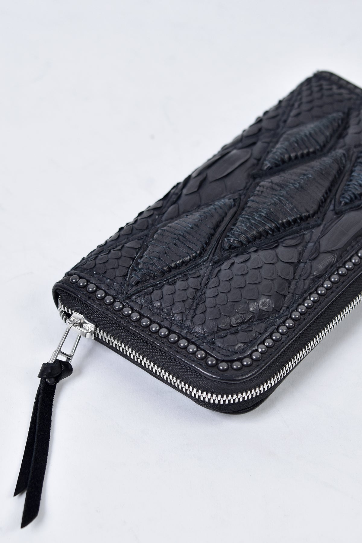 2101-W01 WR-Domino 02