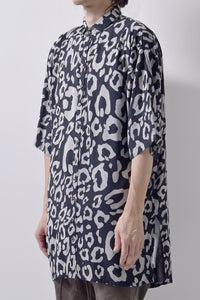 2101-SH07 Leopard Lazy Shirt